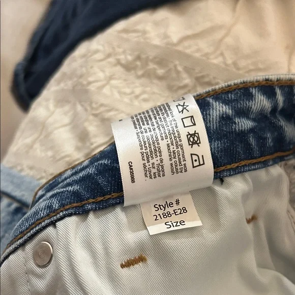 High Rise Distressed Blue Jeans - Picture 4 of 4